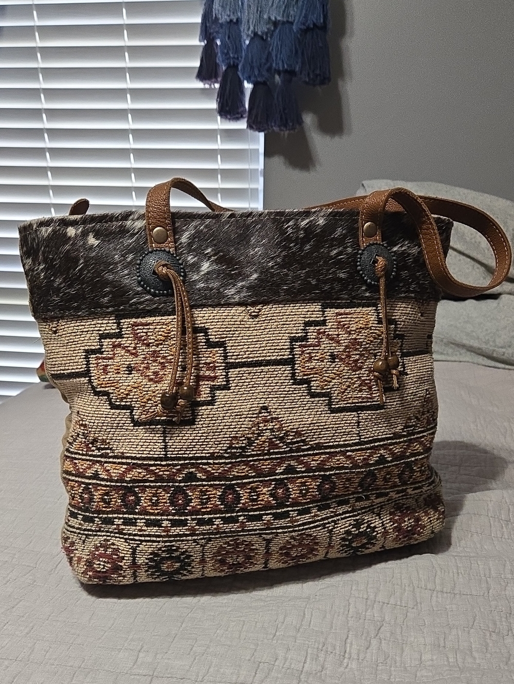Embroider-like Textured Southwestern Tote Bag / Purse